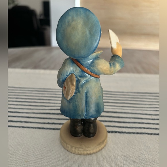 🌿💕 M.I. Hummel Goebel #119 Postman - Picture 2 of 8